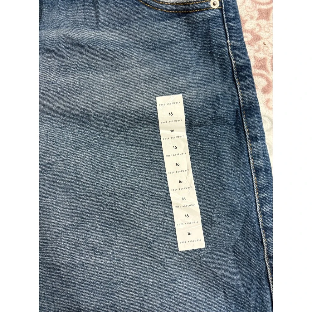 Free Assembly Womens Size 16 Denim Shorts Blue Tie Waist High Rise NWT - Picture 2 of 12